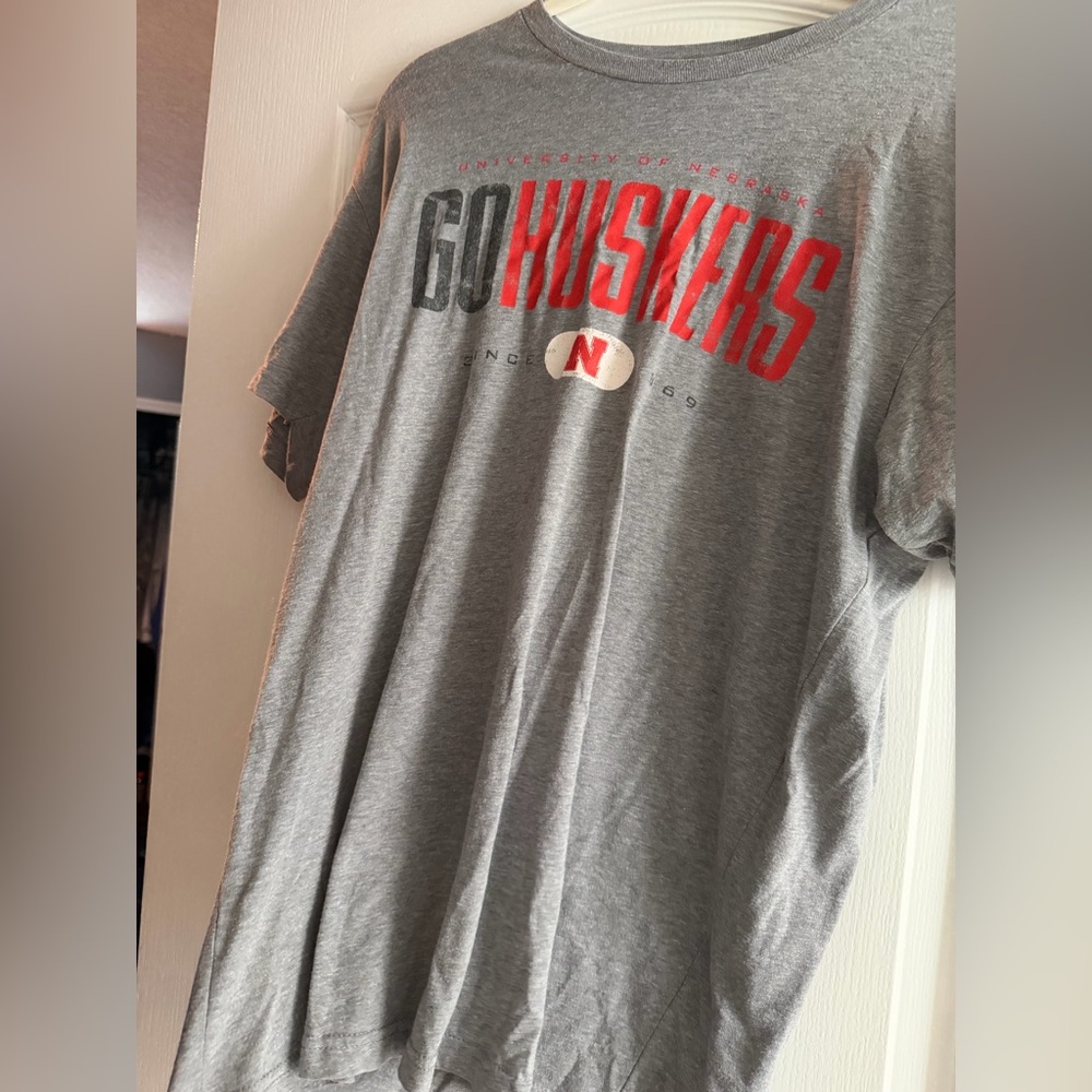Gray Go Huskers T-Shirt